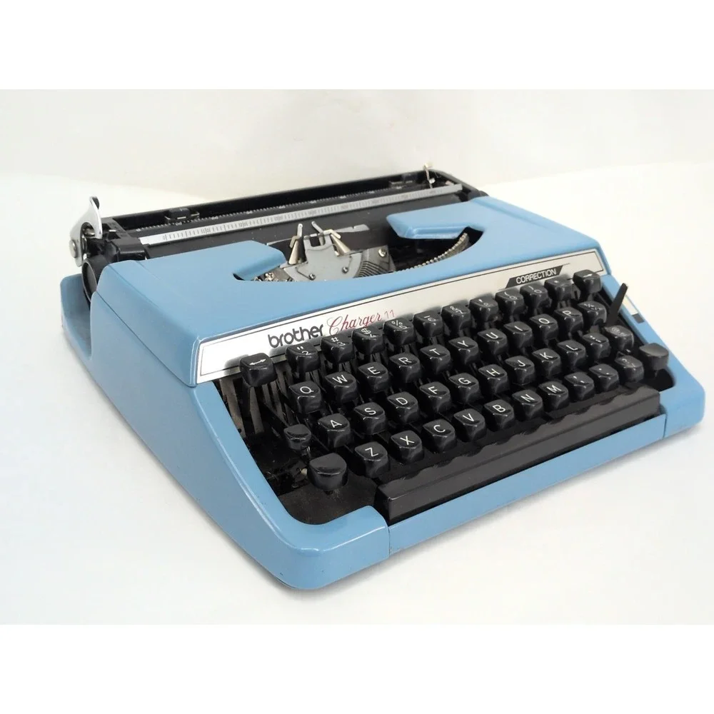 Vintage Brother Charger 11 Portable Typewriter Blue  Made in Japan